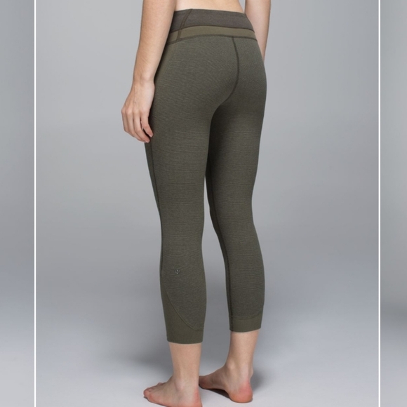 Lululemon Refine Crop. Capri. Small stripes. Olive green. Jogger style. Size 6. - Picture 2 of 16